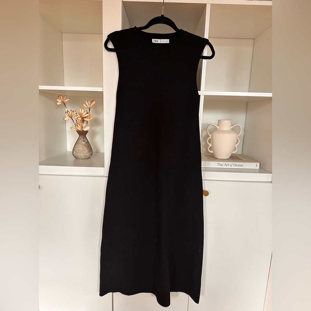 Zara Black Knitted Midi Dress